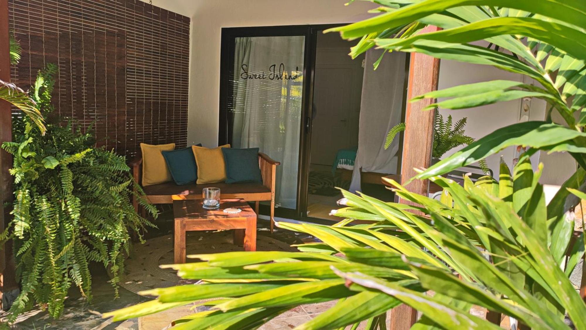 Sweet Island Bed & Breakfast Rivière Noire Dış mekan fotoğraf
